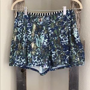 LULULEMON Skort, Size 6!